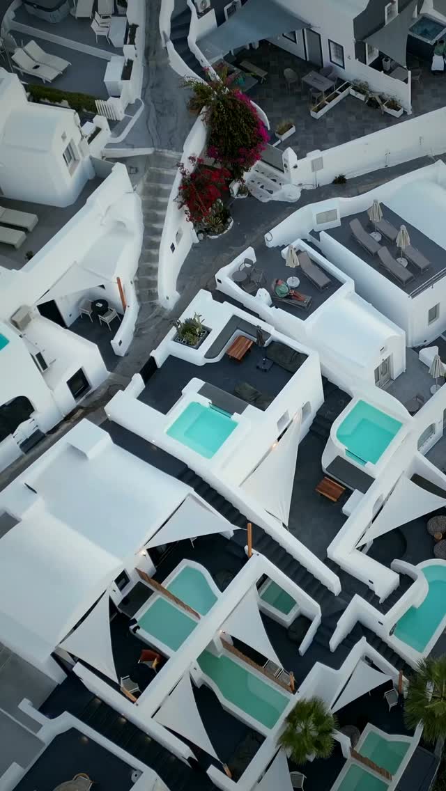 Tu señal para viajar a Grecia: atardeceres en Santorini y los molinos de Mykonos